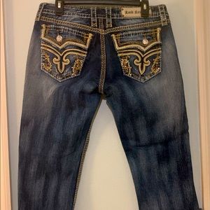Rock Revival (Kai) style capris